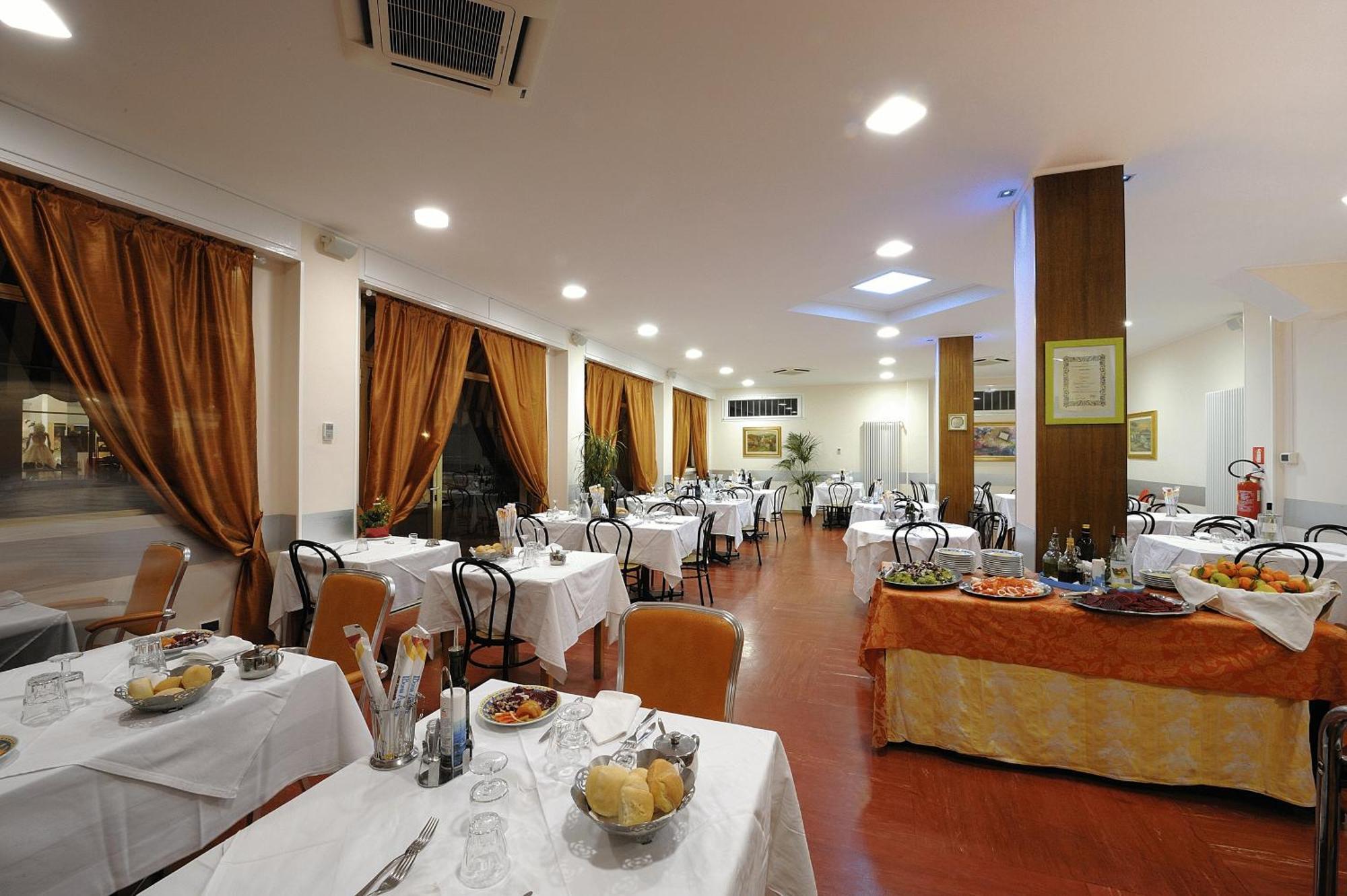 Hotel Arma Ristorante Arma di Taggia Zewnętrze zdjęcie
